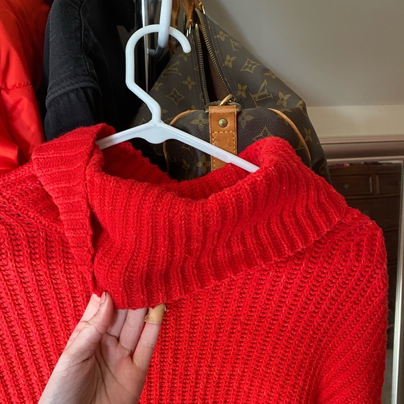 Urban outfitters red sweater - Picture 3 of 4